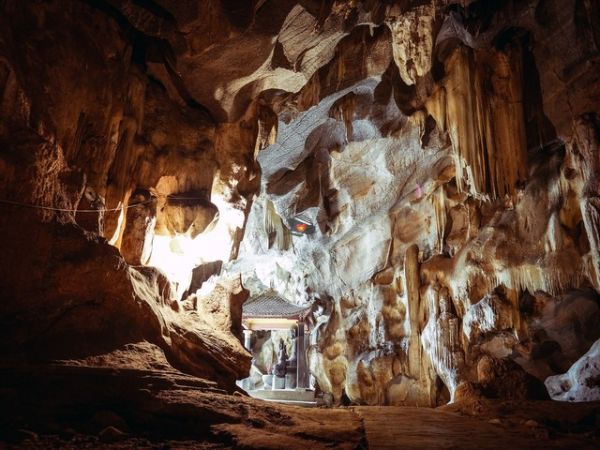 Day Tour To Ninh Binh Mua Cave