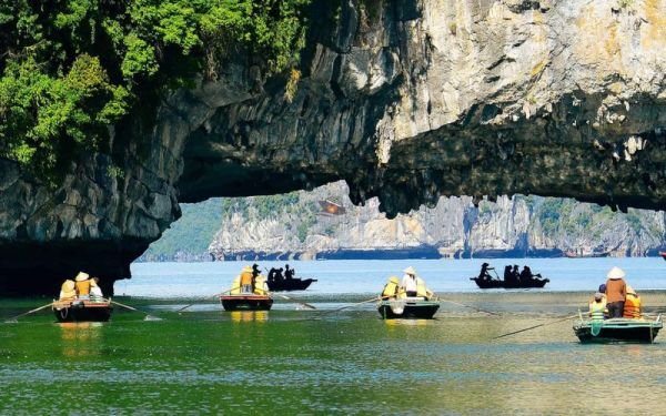 Halong Bay Shore Excursions Tour - Ảnh 1
