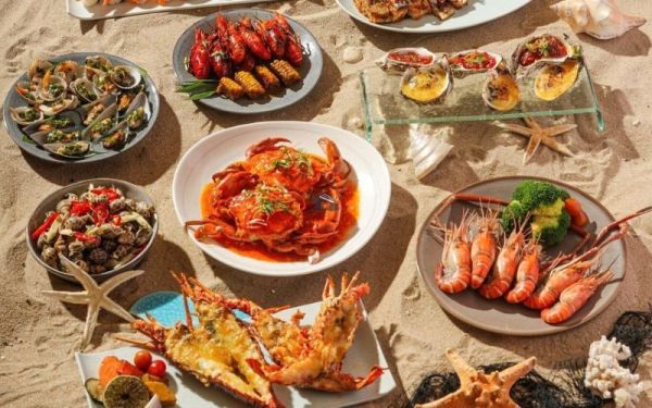Premium grilled seafood and meats highlight Nha Trang’s coastal flavors
