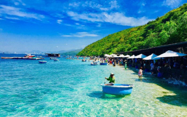 Nha Trang Fishing And Snorkeling Tour BBQ Party - Ảnh 2