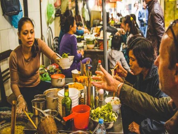 Hanoi Walking Tour Explore Street Food - Ảnh 4