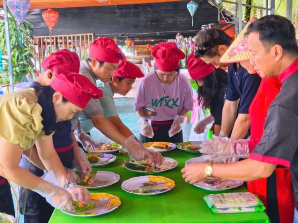 Nha Trang Bamboo Basket Boat Activity - Ảnh 2
