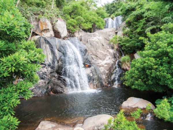 Private Trekking Tour At Nui Chua National Park And Vinh Hy Bay