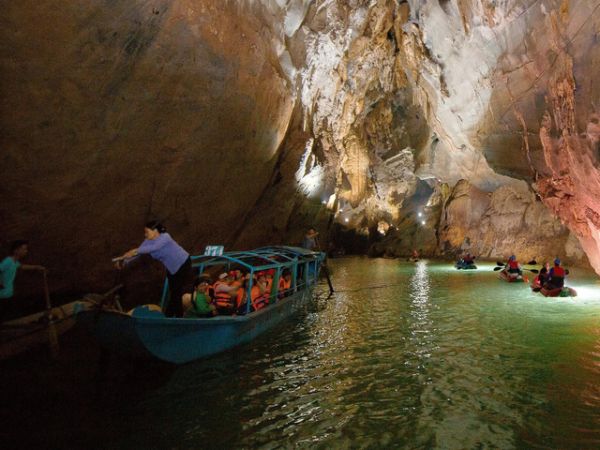 4 Days Tour Explore Phong Nha Ke Bang Cave