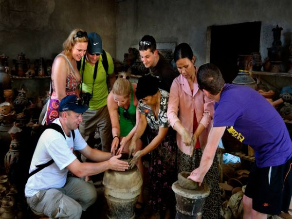 Bau Truc Pottery Village