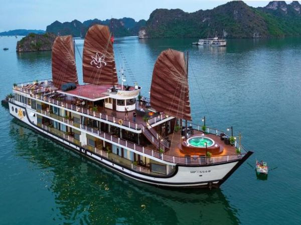 Best Halong Bay Cruise Tour Recommendation