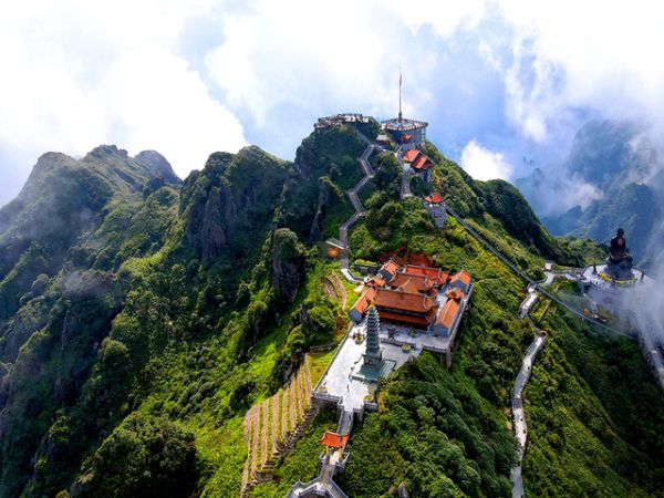 Fansipan Mountain Sapa Vietnam