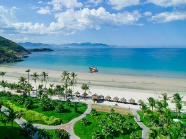 Free Entrance Beaches In Danang