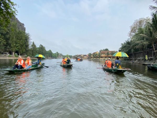 Day Tour To Ninh Binh Mua Cave - Ảnh 4