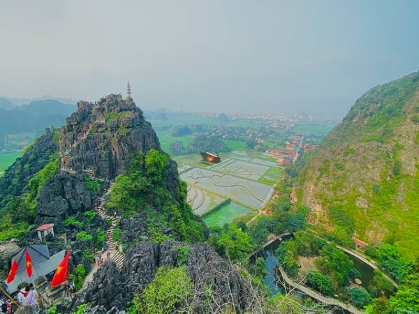 Private Day Tour To Bai Dinh Trang An Ninh Binh - Ảnh 1