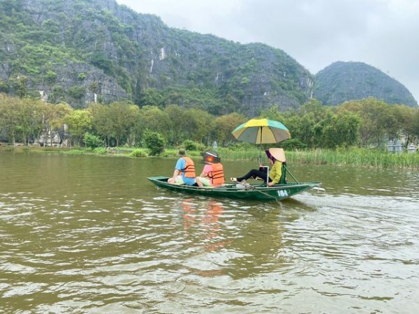 Best Tour Exploration Tam Coc Hoa Lu Ninh Binh - Ảnh 3