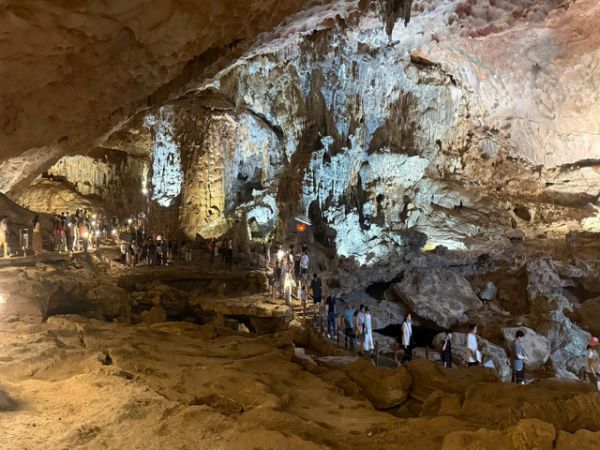 Sung Sot Cave Halong Bay