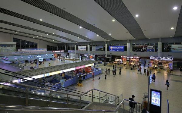 Nha Trang’s international terminal is modern, spacious, and passenger-friendly