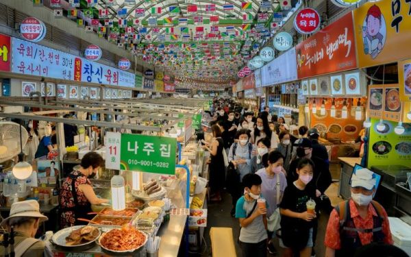 Seoul food tour with a diversity of flavors